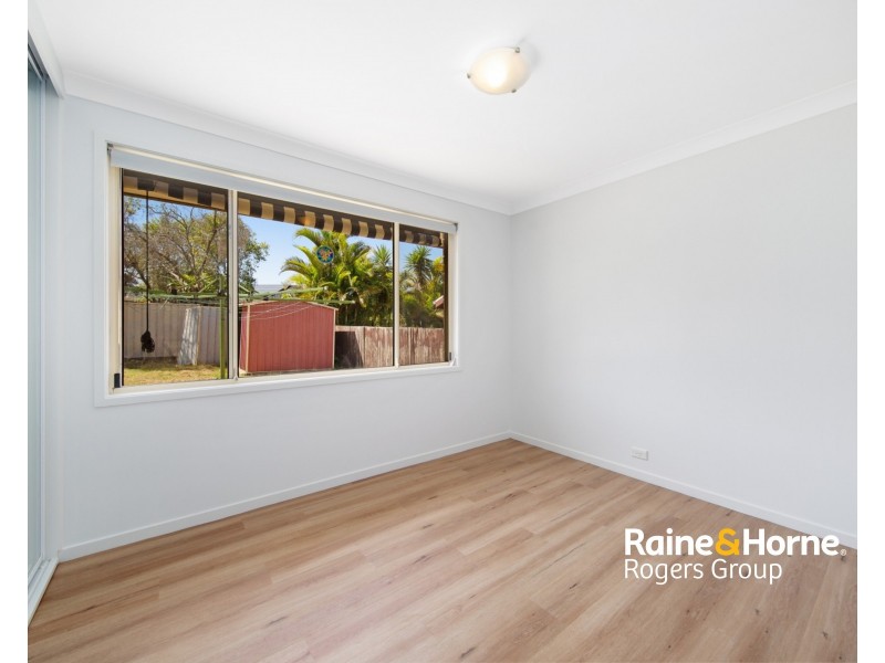 18 Kowandi Close, Buff Point NSW 2262