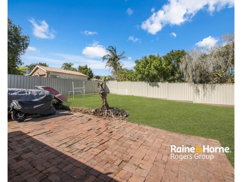 18 Kowandi Close, Buff Point NSW 2262