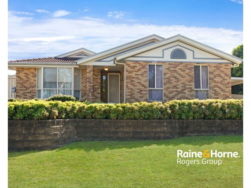 24 St Lawrence Avenue, Blue Haven NSW 2262