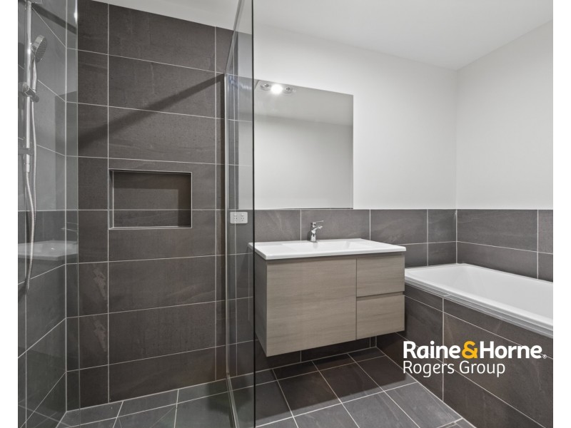 18A Turnock Drive, Cameron Park NSW 2285