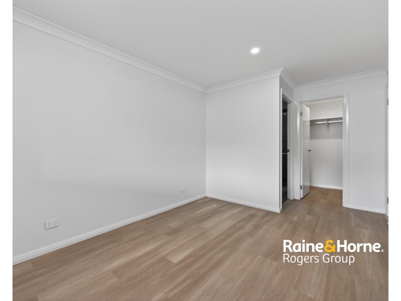 18B Turnock Drive, Cameron Park NSW 2285