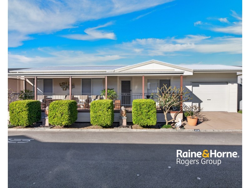 414/25 Mulloway Road, Chain Valley Bay NSW 2259