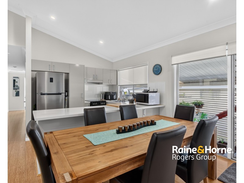 414/25 Mulloway Road, Chain Valley Bay NSW 2259