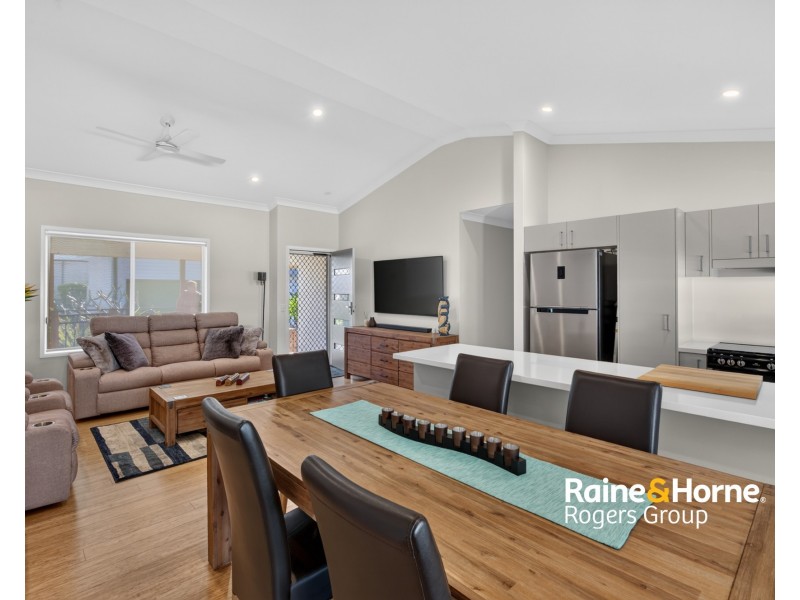 414/25 Mulloway Road, Chain Valley Bay NSW 2259