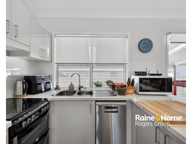 414/25 Mulloway Road, Chain Valley Bay NSW 2259