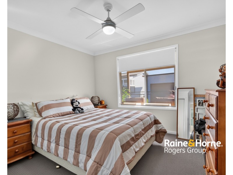 414/25 Mulloway Road, Chain Valley Bay NSW 2259
