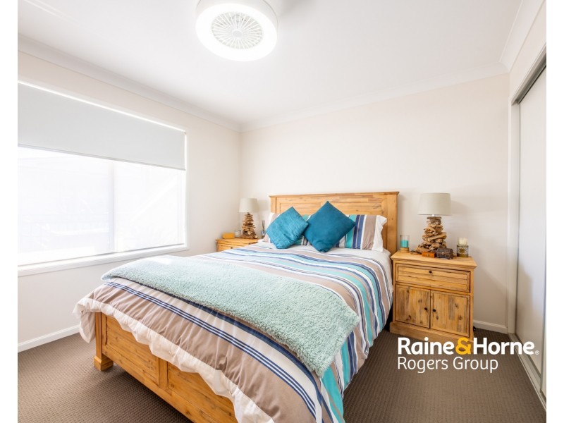 414/25 Mulloway Road, Chain Valley Bay NSW 2259