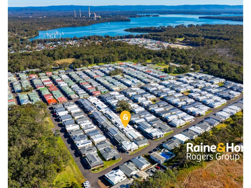 414/25 Mulloway Road, Chain Valley Bay NSW 2259