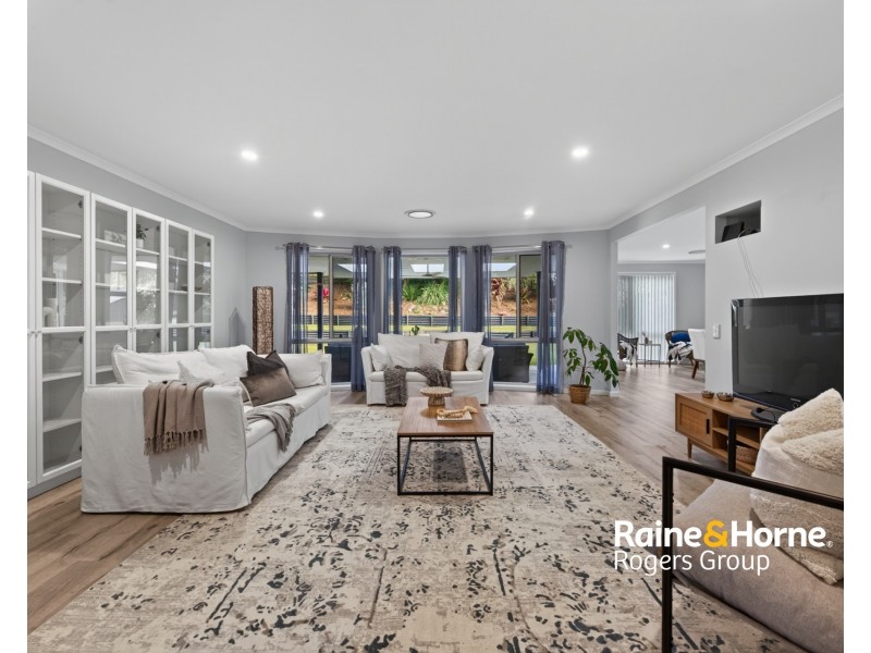 4 Spinnaker Place, Lake Munmorah NSW 2259