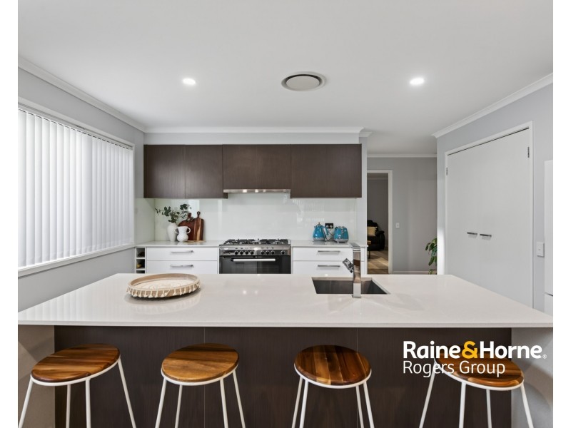 4 Spinnaker Place, Lake Munmorah NSW 2259
