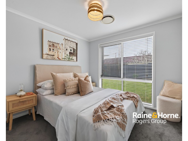 4 Spinnaker Place, Lake Munmorah NSW 2259