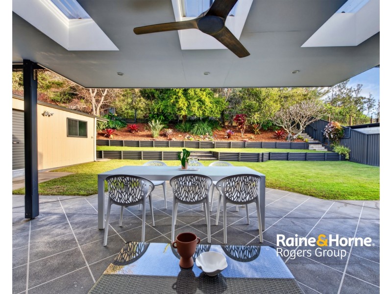 4 Spinnaker Place, Lake Munmorah NSW 2259