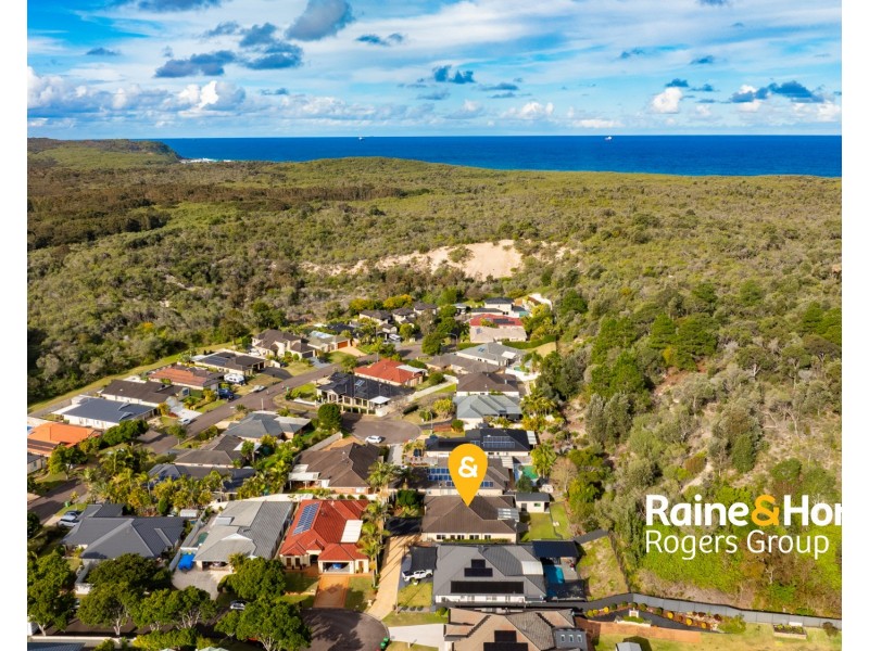 4 Spinnaker Place, Lake Munmorah NSW 2259