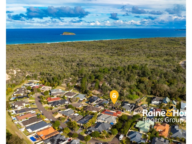 4 Spinnaker Place, Lake Munmorah NSW 2259