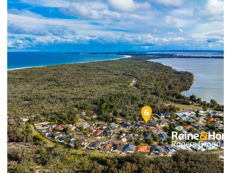 4 Spinnaker Place, Lake Munmorah NSW 2259