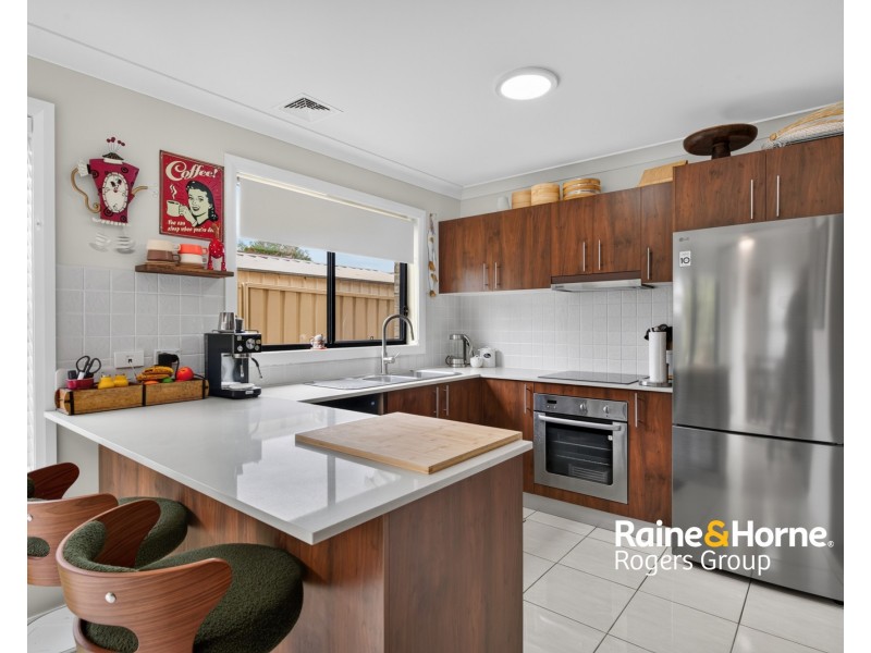 1/10 Harry Close, Blue Haven NSW 2262