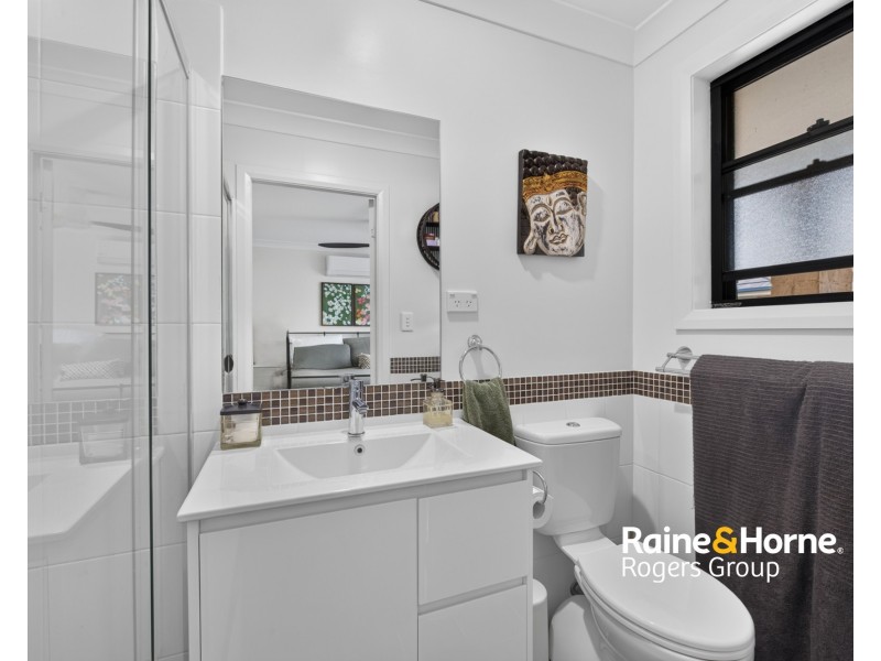 1/10 Harry Close, Blue Haven NSW 2262