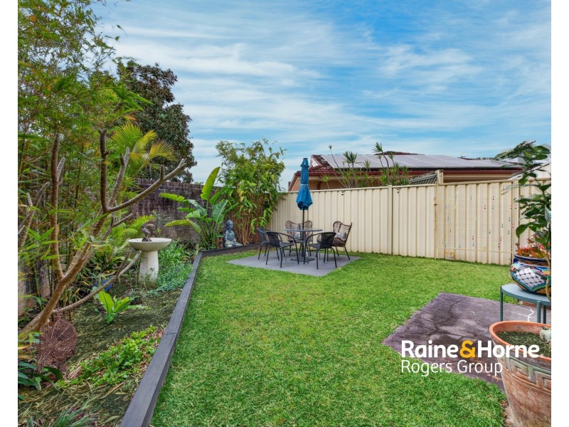 1/10 Harry Close, Blue Haven NSW 2262