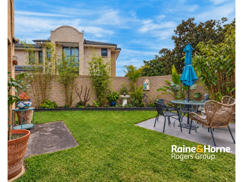 1/10 Harry Close, Blue Haven NSW 2262