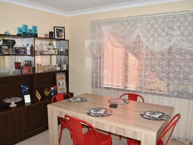 62 Montefiores Street, Wellington NSW 2820