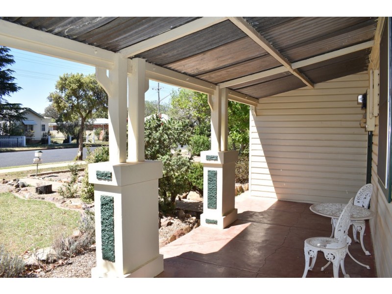 7 Montefiores Street, Wellington NSW 2820
