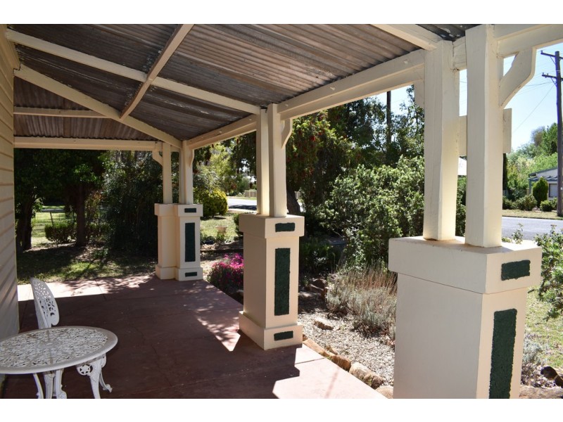 7 Montefiores Street, Wellington NSW 2820