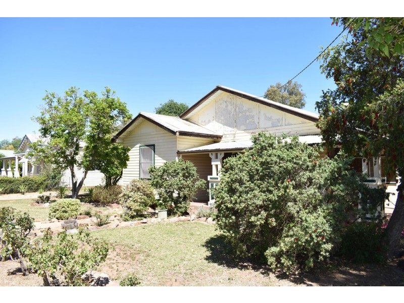 7 Montefiores Street, Wellington NSW 2820
