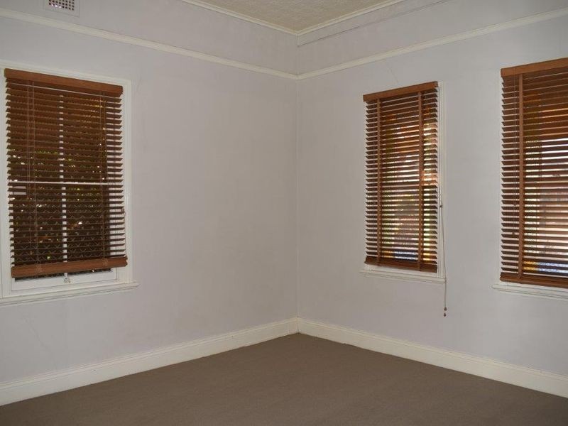 49 Warne Street, Wellington NSW 2820