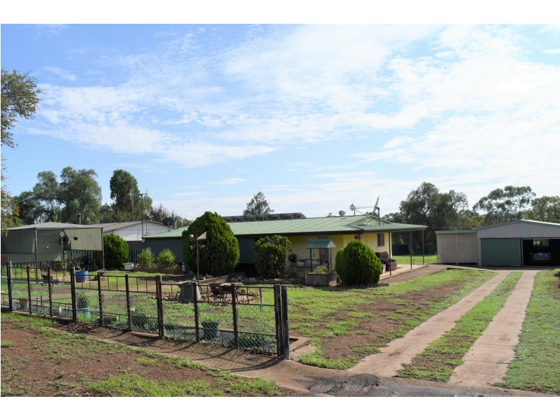 14 Railway Parade, Mumbil NSW 2820
