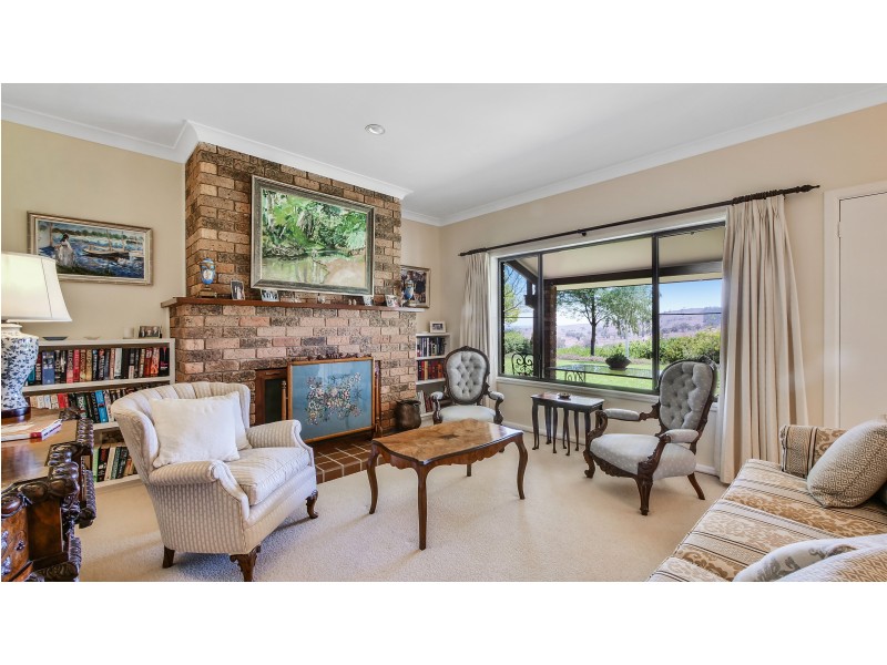 8757 Burrendong Way, Wellington NSW 2820