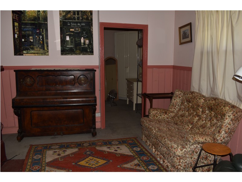 19 Percy Street, Wellington NSW 2820