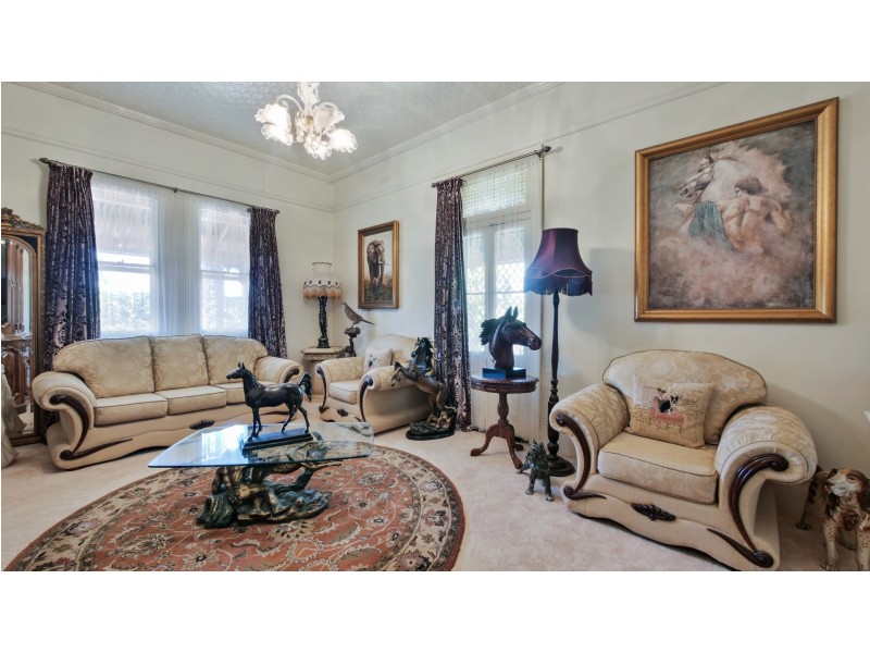 110 Warne Street, Wellington NSW 2820