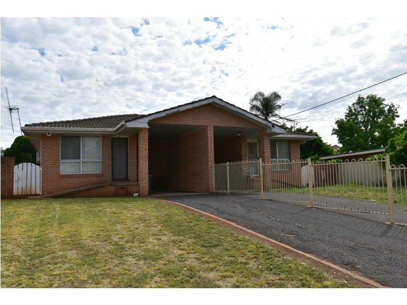 2 & 4 Simpson Lane, Wellington NSW 2820
