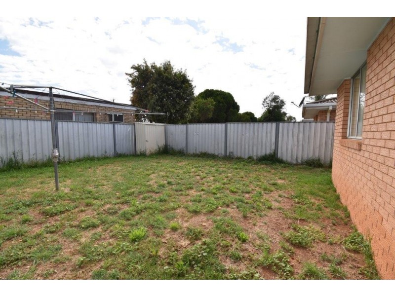 2 & 4 Simpson Lane, Wellington NSW 2820