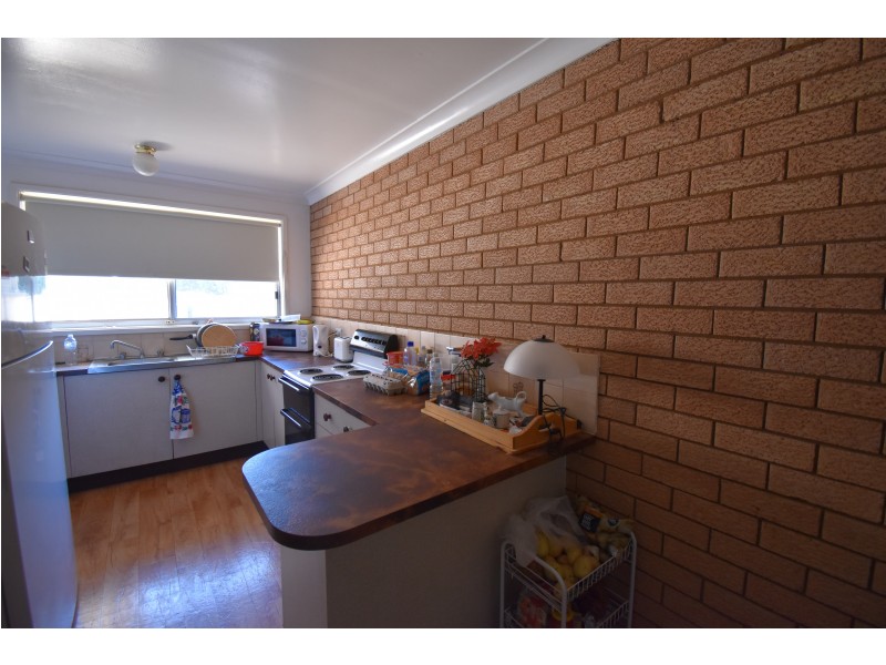 2 & 4 Simpson Lane, Wellington NSW 2820