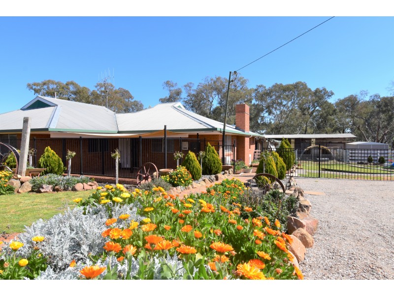 5-9 Bell Street, Yeoval NSW 2868