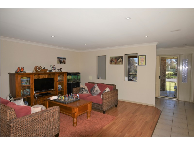 2 Casuarina Close, Wellington NSW 2820