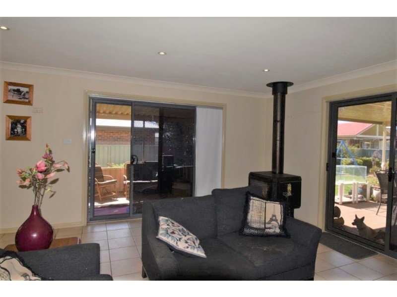 2 Casuarina Close, Wellington NSW 2820