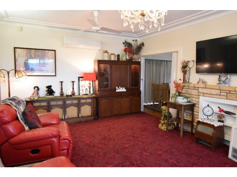 11 Riverview Avenue, Wellington NSW 2820