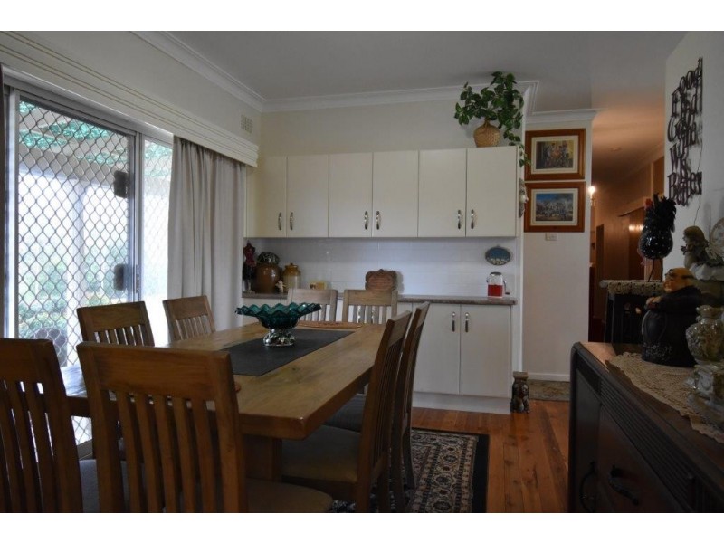 11 Riverview Avenue, Wellington NSW 2820