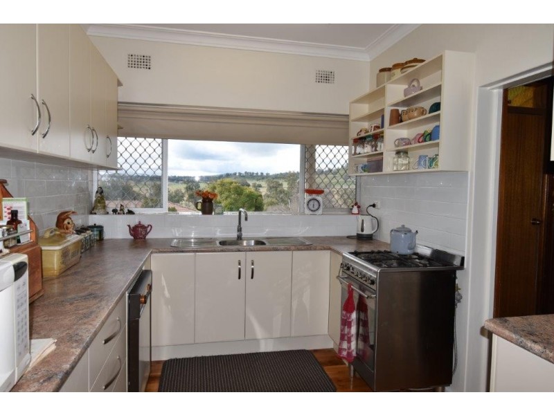 11 Riverview Avenue, Wellington NSW 2820