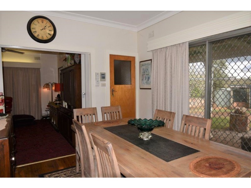 11 Riverview Avenue, Wellington NSW 2820