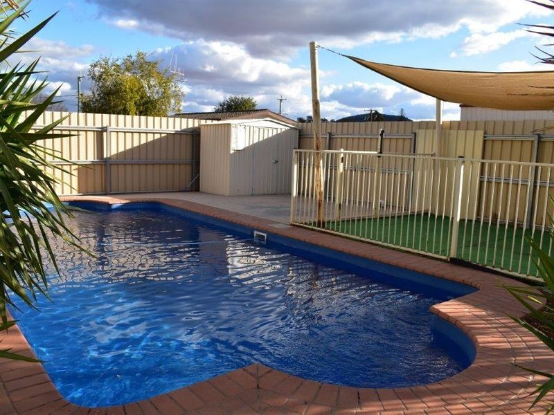 49 Warne Street, Wellington NSW 2820