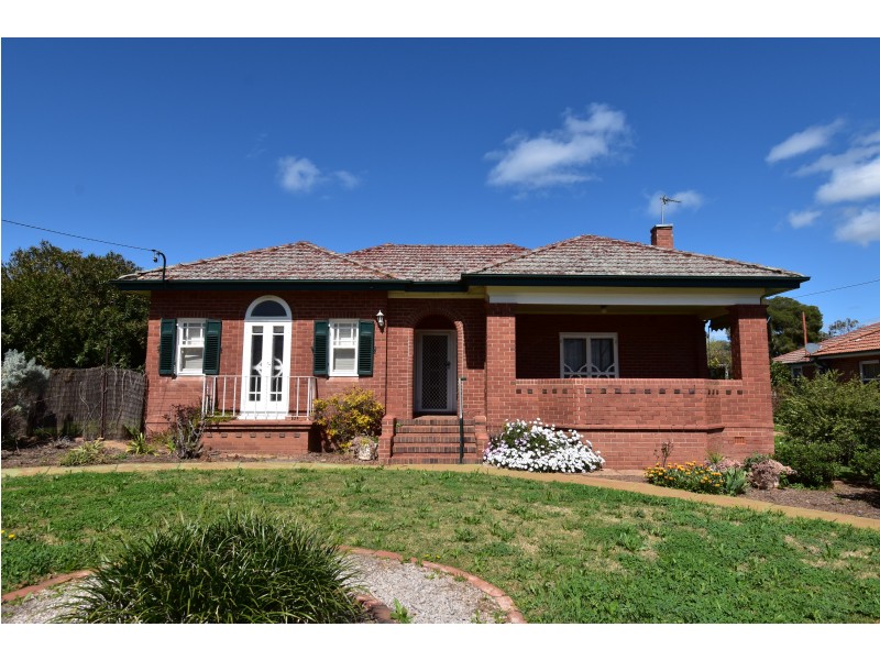 103 Gisborne Street, Wellington NSW 2820