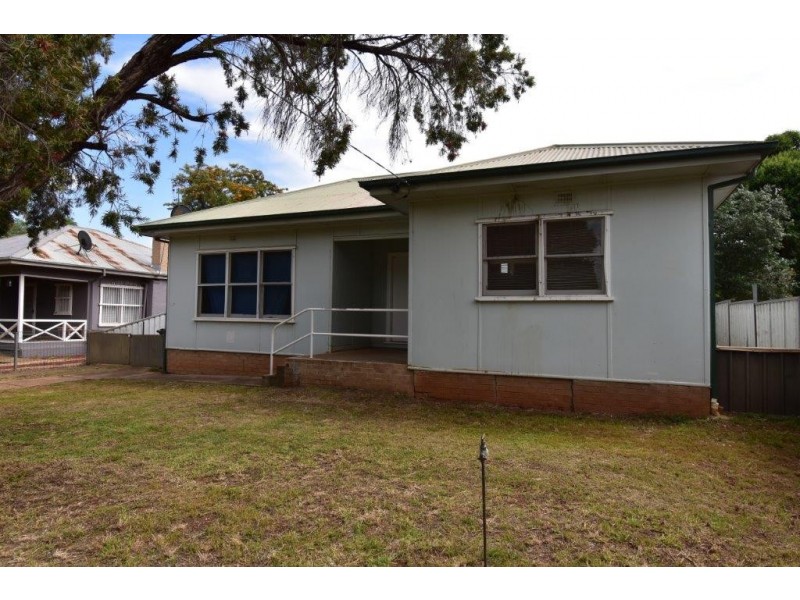 144 Maughan Street, Wellington NSW 2820