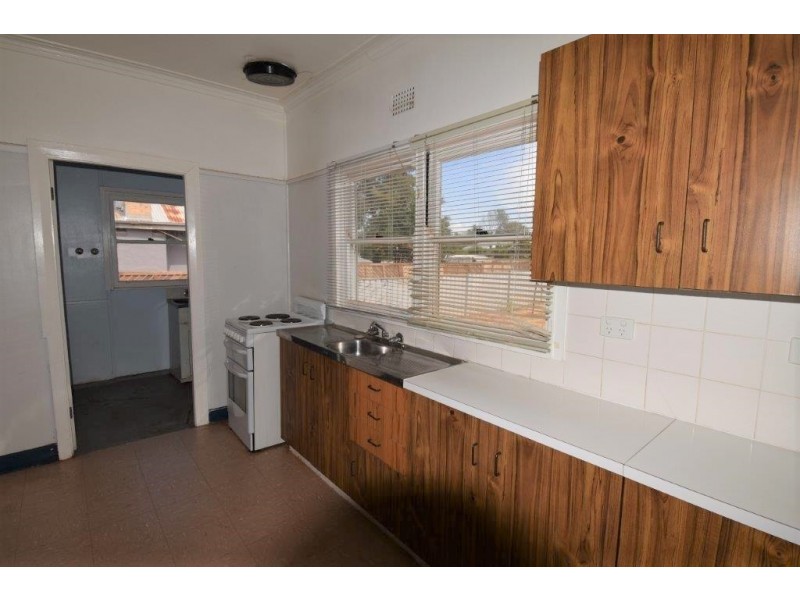 144 Maughan Street, Wellington NSW 2820