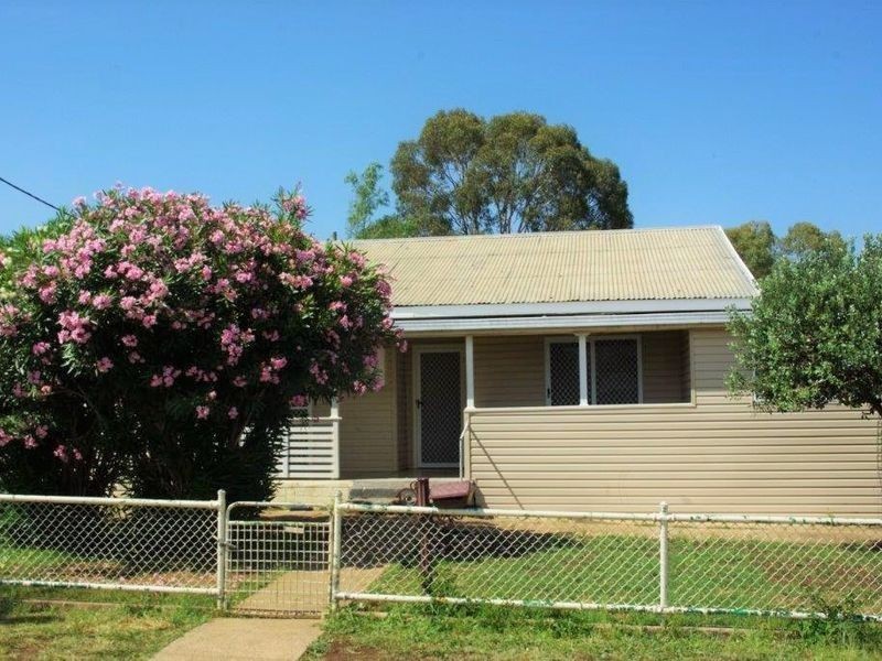 9 Dibbs Street, Wellington NSW 2820