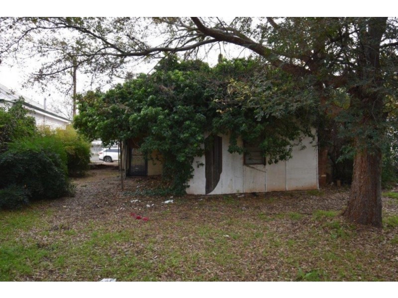 70 Thornton Street, Wellington NSW 2820