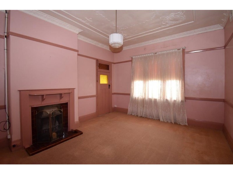 10 Warne Street, Wellington NSW 2820