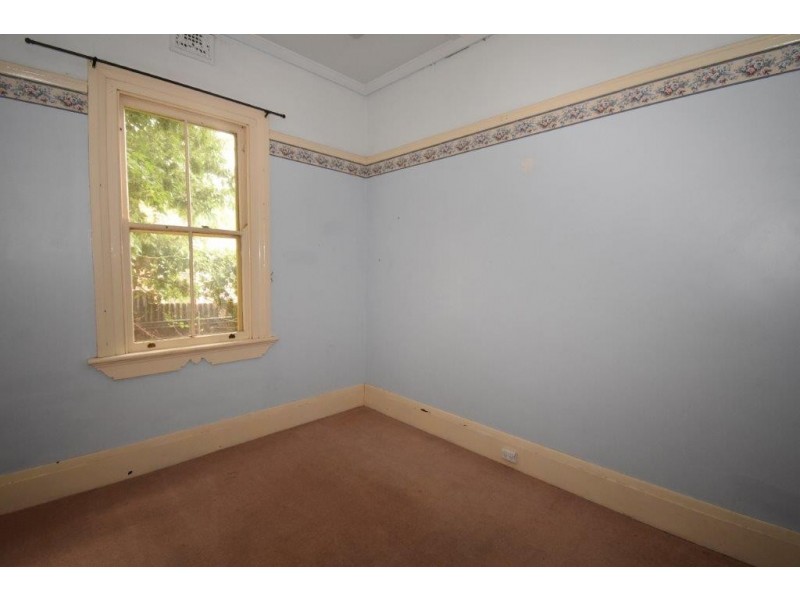 10 Warne Street, Wellington NSW 2820